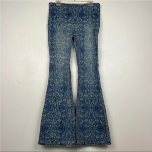 Free People Printed Flared Pullon Jeans